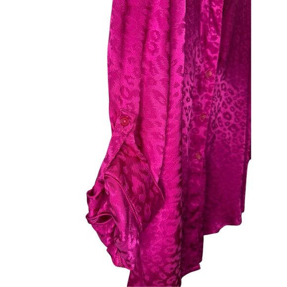 DNA Couture Women’s Plus 3X Leopard Print Hot Pink Satin Blouse - Picture 3 of 6